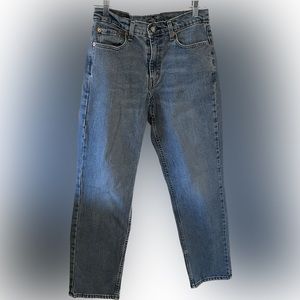Vintage Men’s Levi 550 Relaxed-Fit Jeans. Size 30x32. Color Blue.